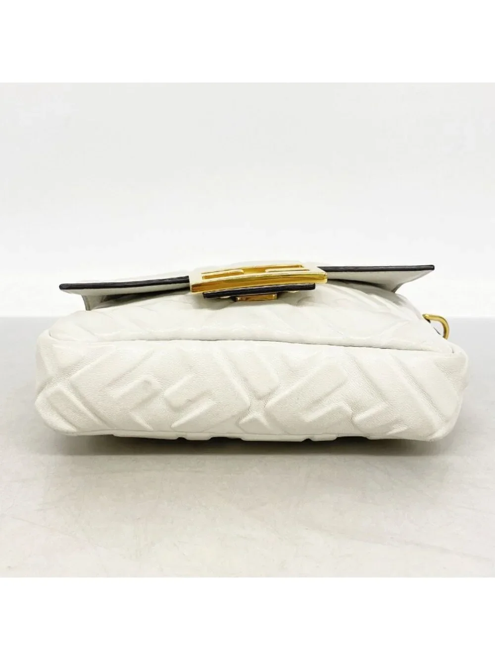 Fendi Shoulder Bag Bucket Leather White Gold
